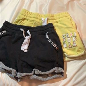 2 pairs of lounge shorts